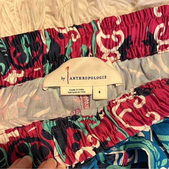 Anthropologie Paisley Silky PJ Set size XS Small
top is XS, bottoms are Small - Picture 9 of 12